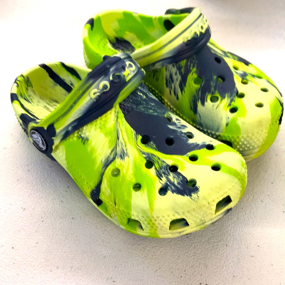 Kids crocs size 8